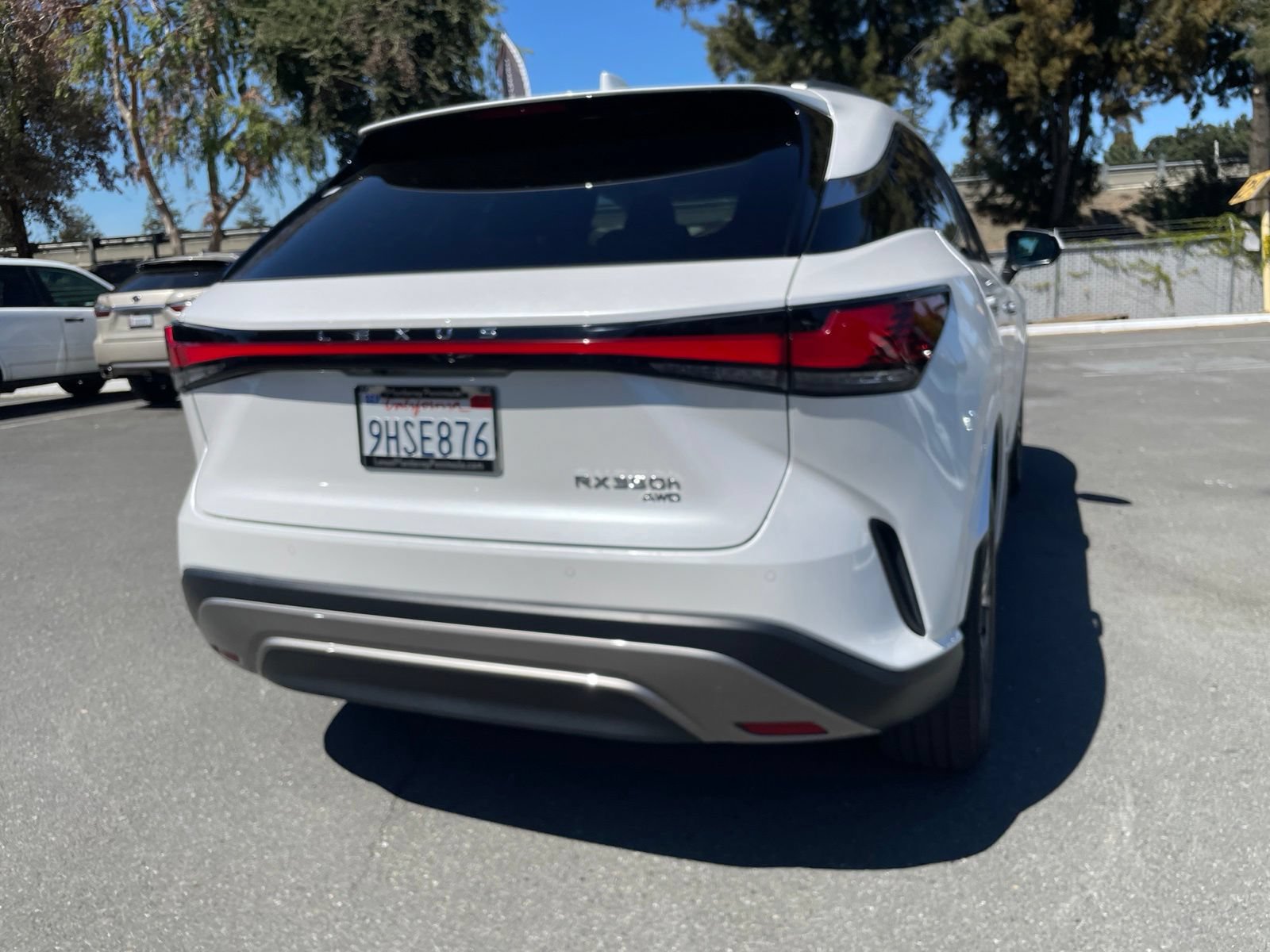 Used 2023 Lexus RX 350h w/ Accessory Package (Z1) AWD/4WD image 8