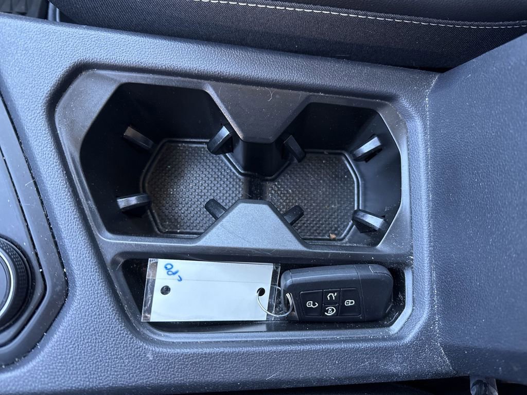 Used 2022 Volkswagen Taos SE image 34