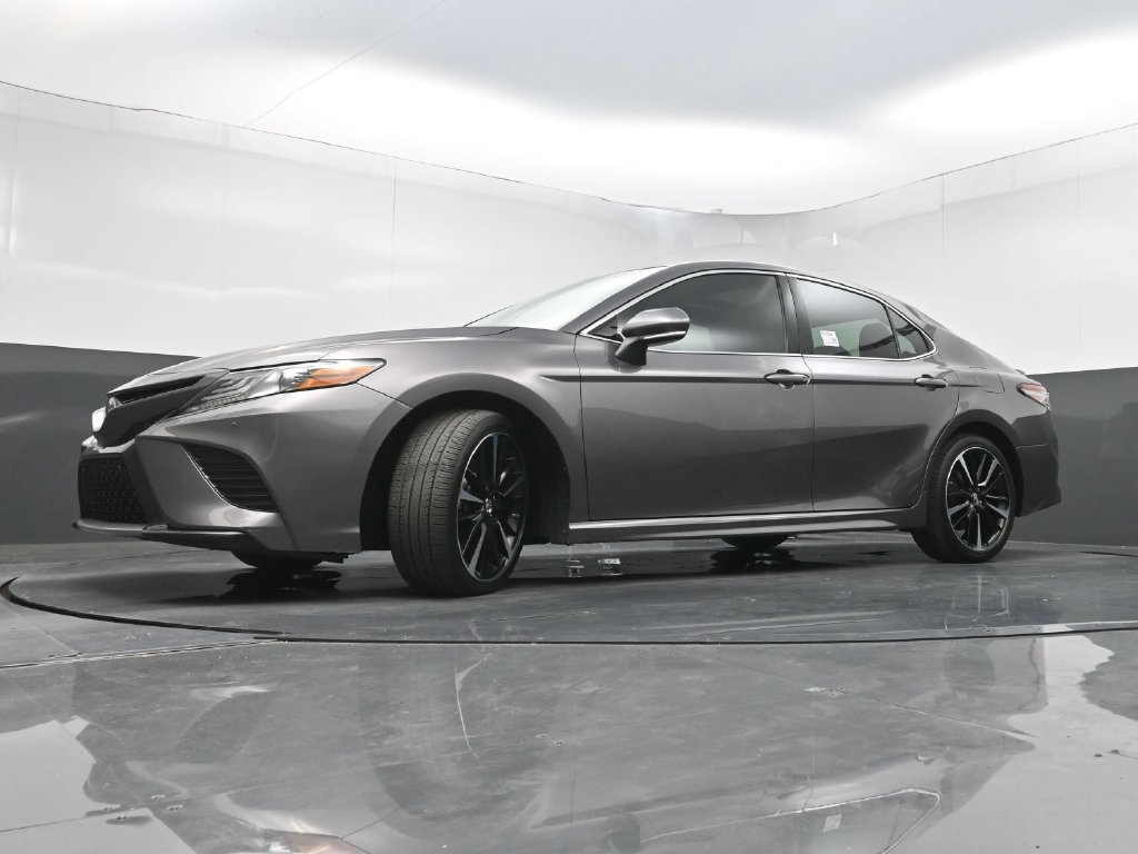 Used 2018 Toyota Camry XSE FWD image 23