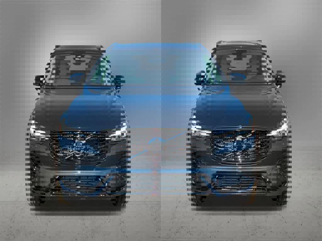 Used 2025 Volvo XC60 T8 Core w/ Protection Package Premier image 9