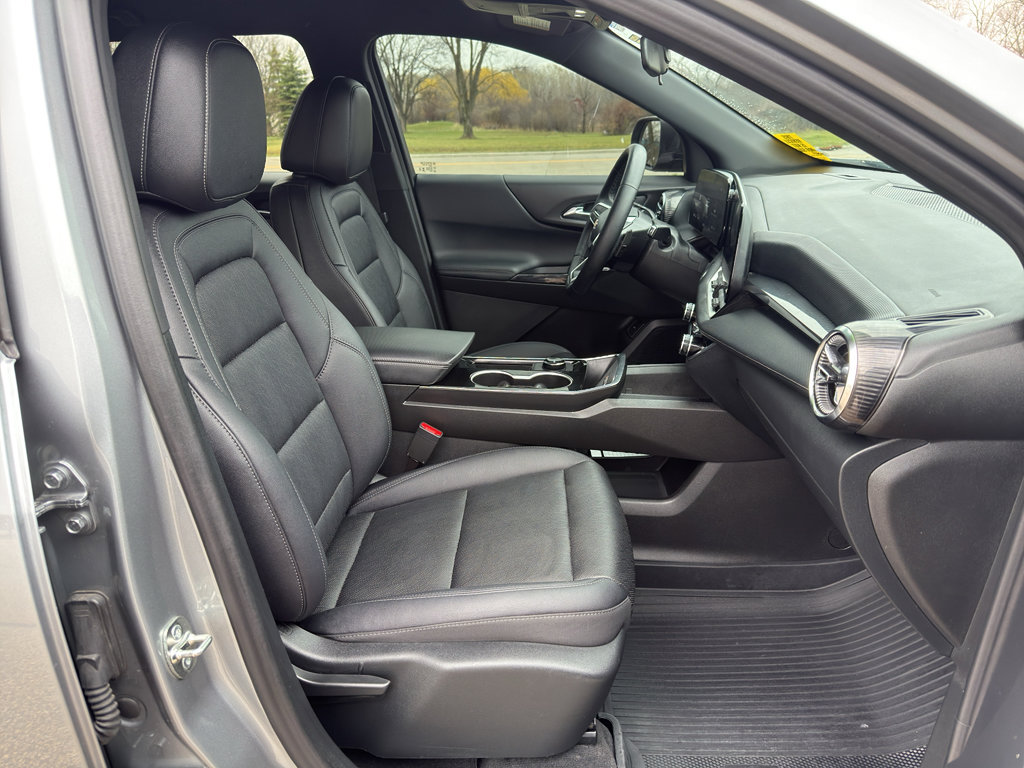 Used 2026 Chevrolet Equinox LT w/ Convenience Package II image 46