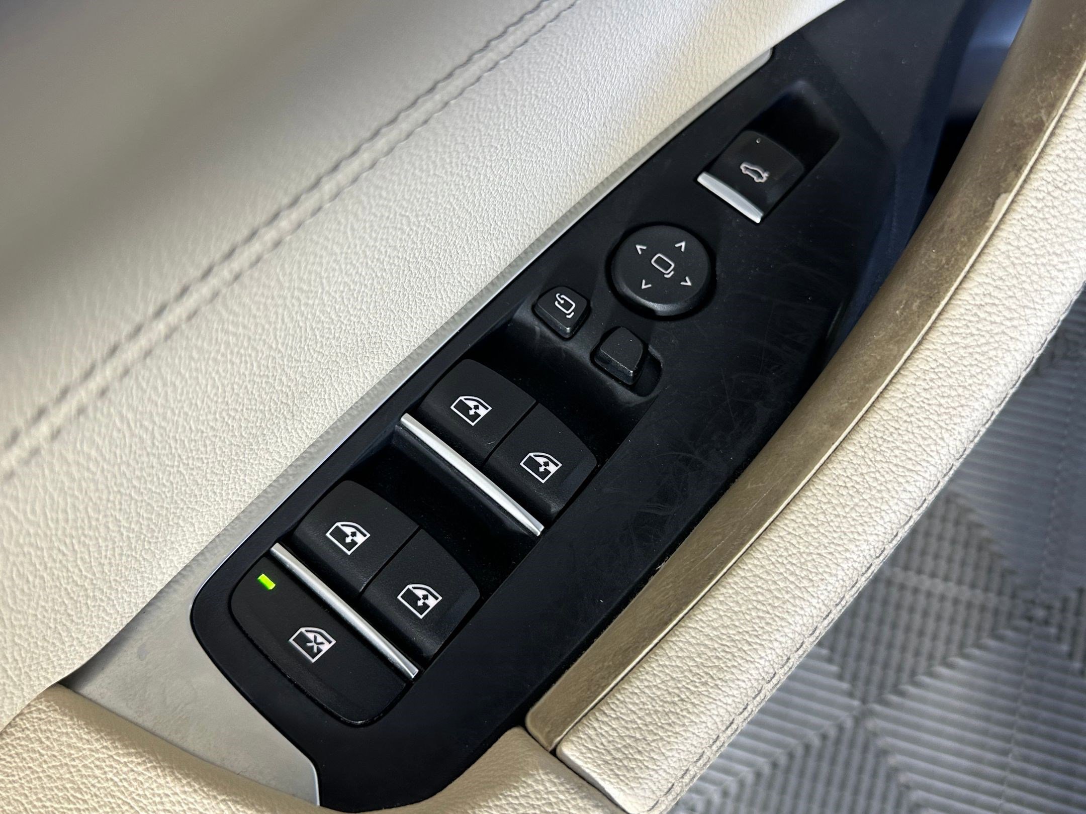 Used 2019 BMW X3 sDrive30i w/ Premium Package image 22