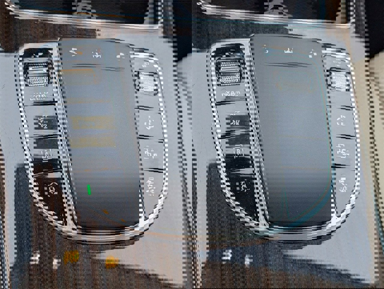 Used 2022 Mercedes-Benz GLC 300 w/ Premium Package Lite image 18