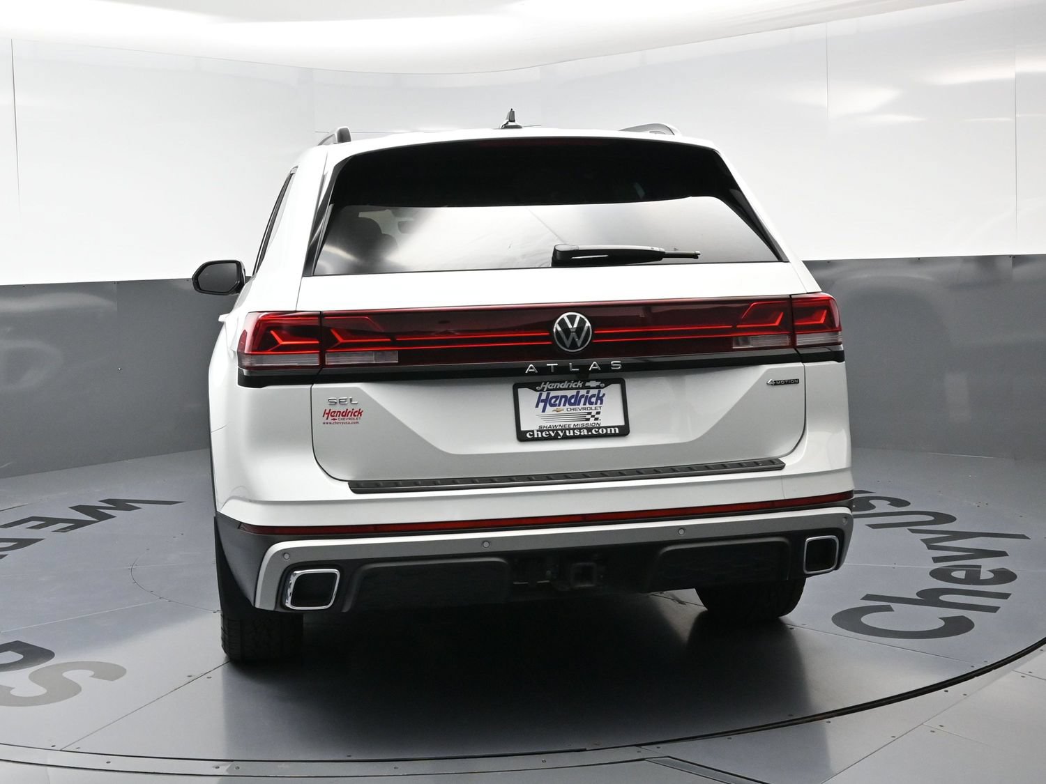 Used 2024 Volkswagen Atlas Peak Edition SEL AWD/4WD image 8