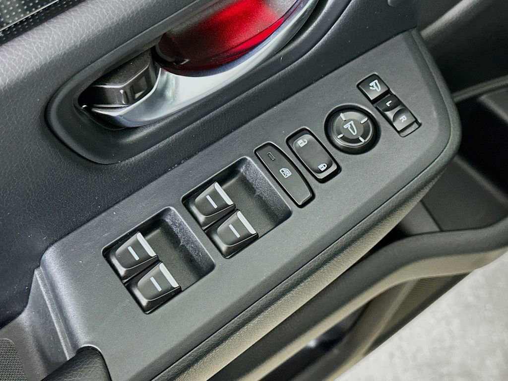 Used 2025 Honda Pilot Black Edition image 21
