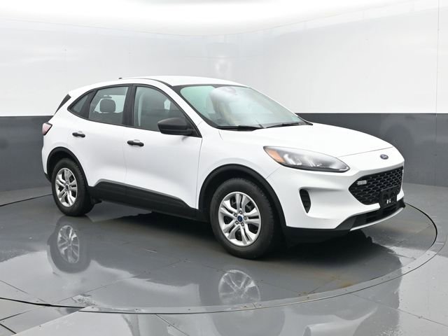Used 2022 Ford Escape S image 3