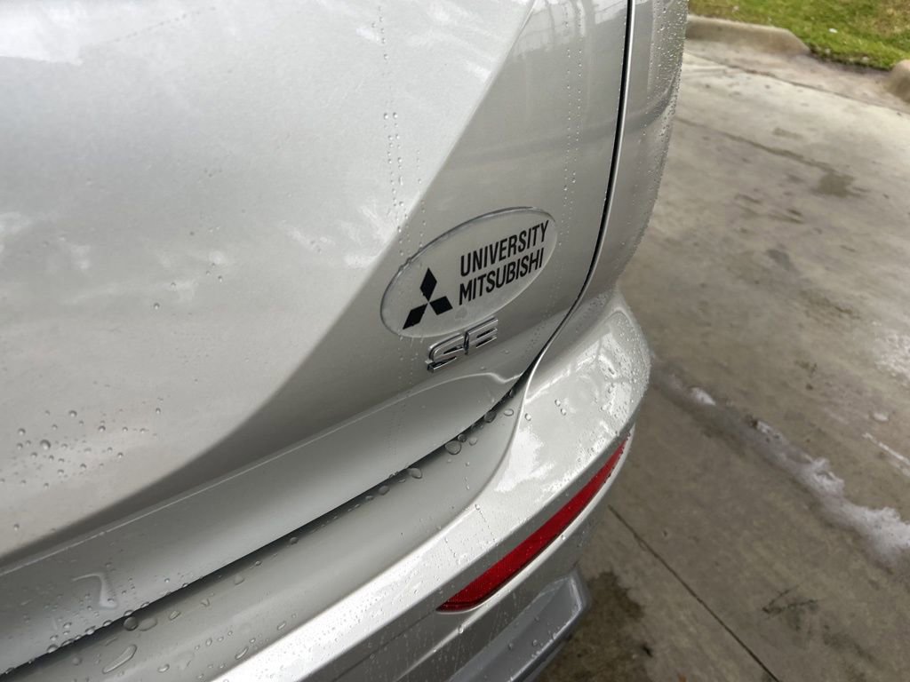 New 2026 Mitsubishi Outlander SE image 20