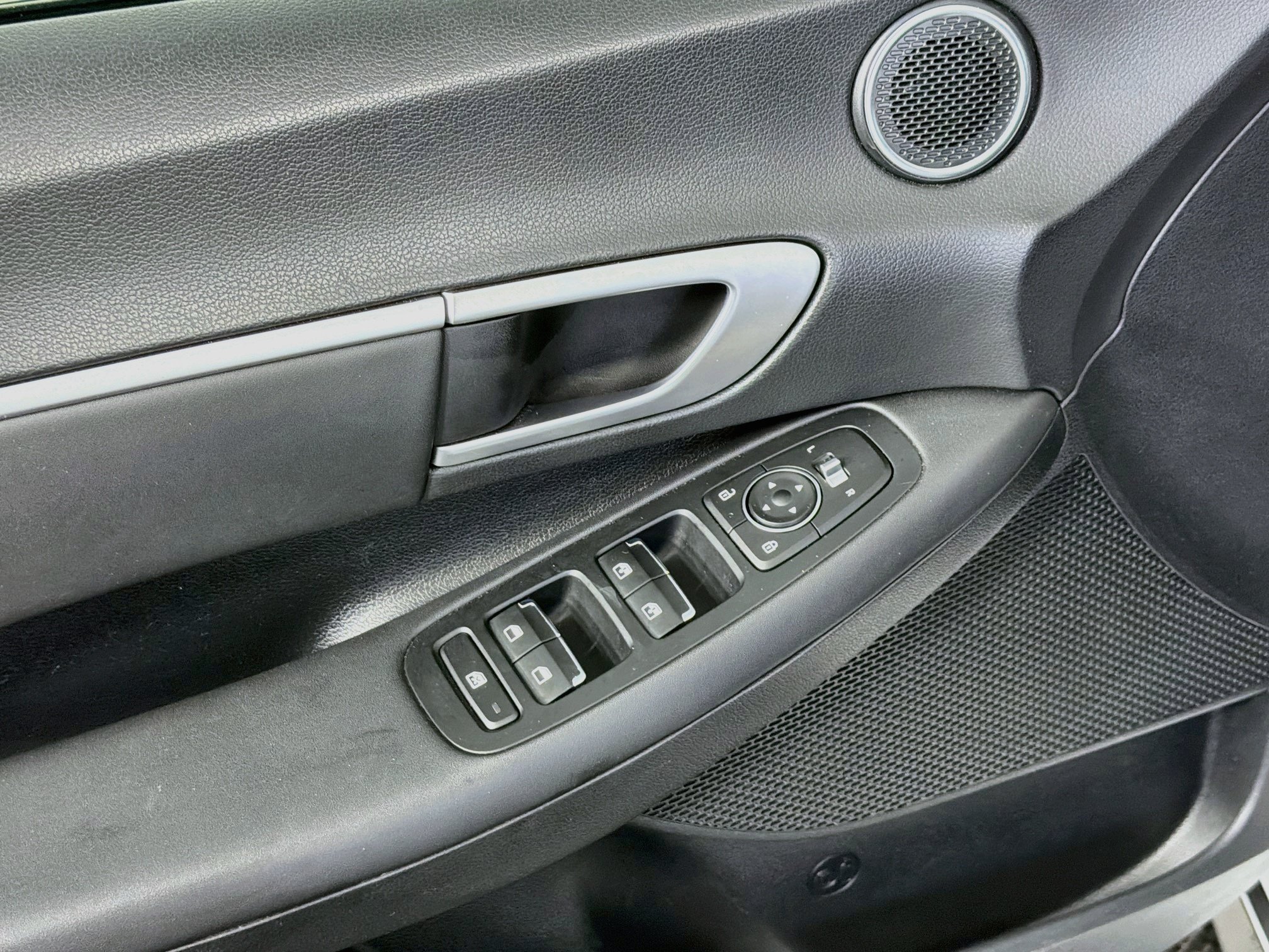 Used 2025 Hyundai Sonata SEL FWD image 15