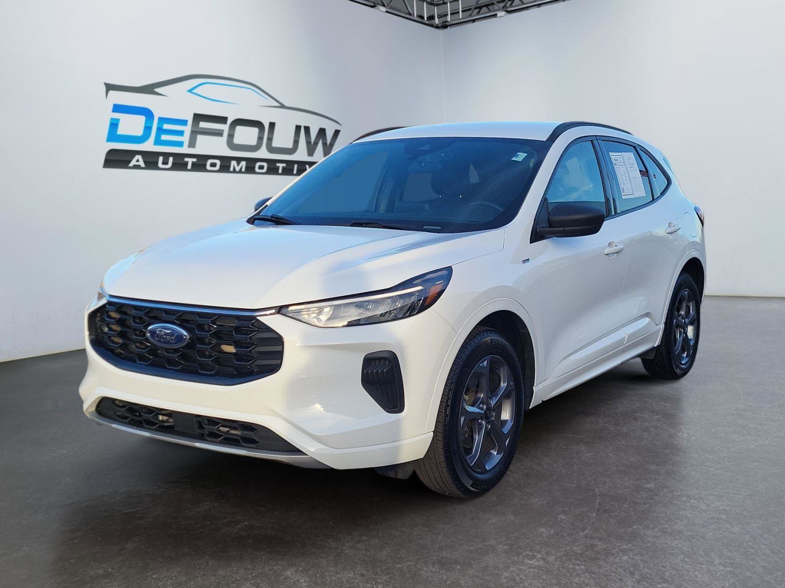 Used 2023 Ford Escape ST-Line image 7