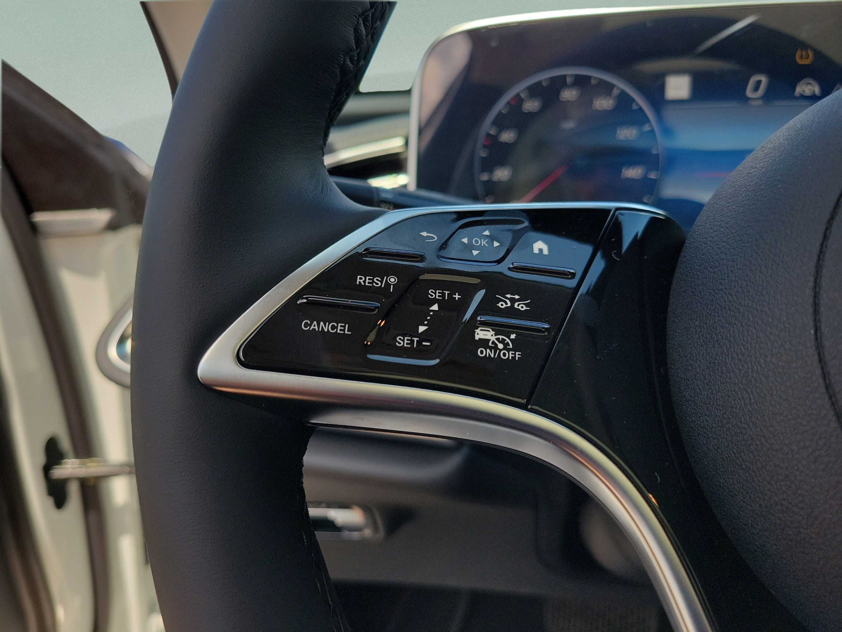 New 2026 Mercedes-Benz E 450 4MATIC Sedan image 21