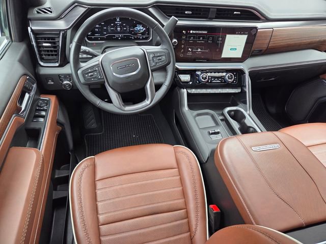 Used 2025 GMC Sierra 2500 Denali Ultimate image 10