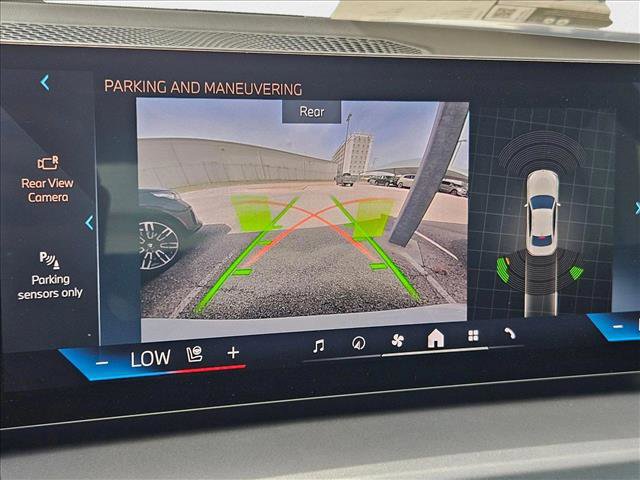 Used 2025 BMW 230i xDrive Coupe image 14