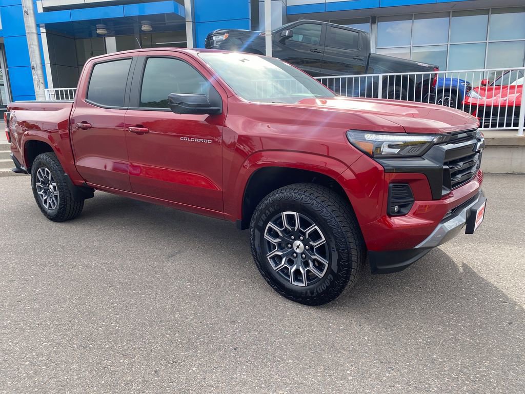 Used 2024 Chevrolet Colorado Z71 w/ Z71 Convenience Package 2 AWD/4WD image 7