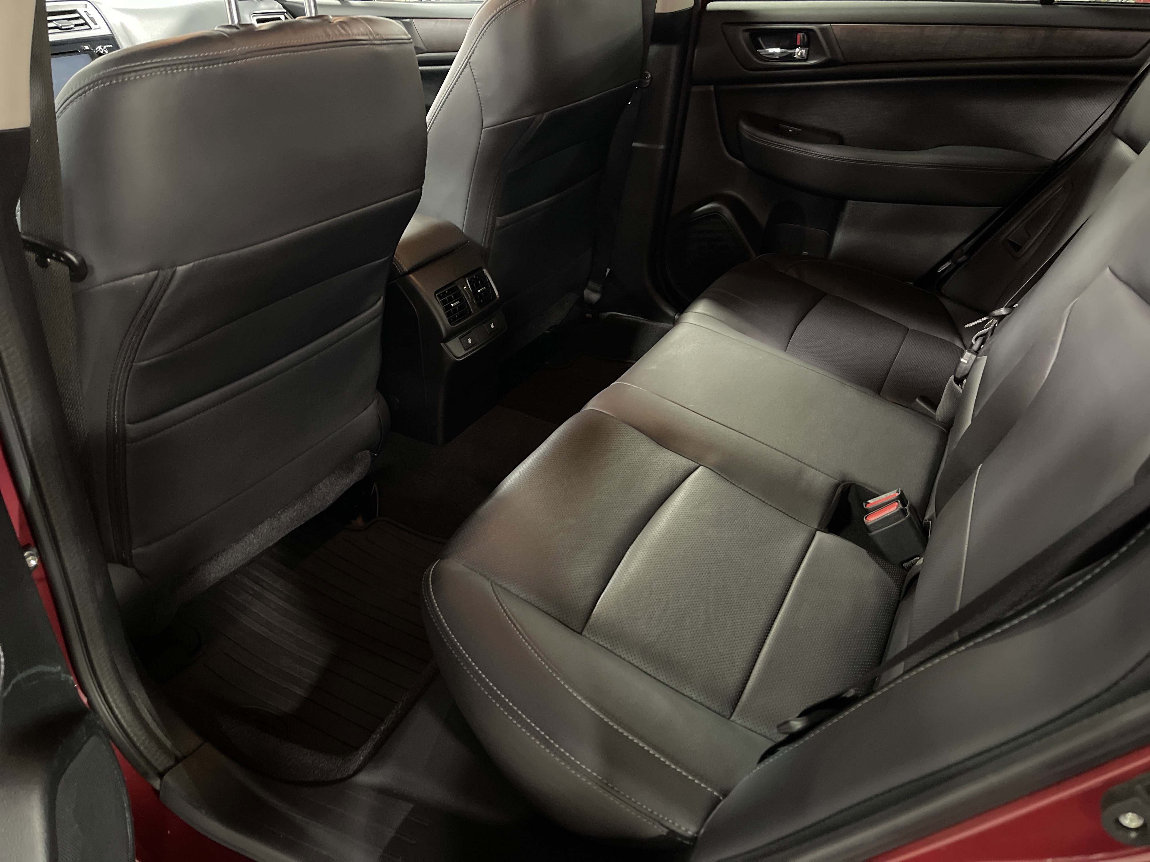 Used 2016 Subaru Outback 3.6R Limited image 11