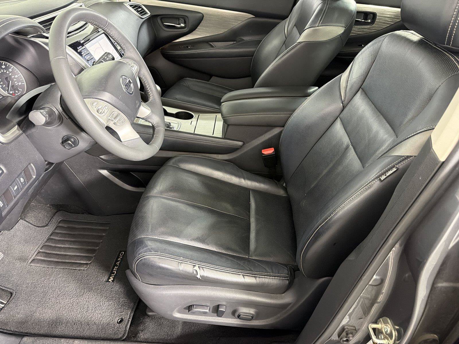 Used 2015 Nissan Murano Platinum w/ Platinum Technology Package FWD image 12