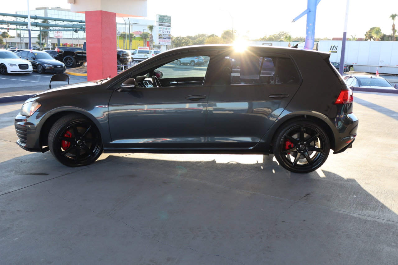 Used 2017 Volkswagen GTI Sport image 10