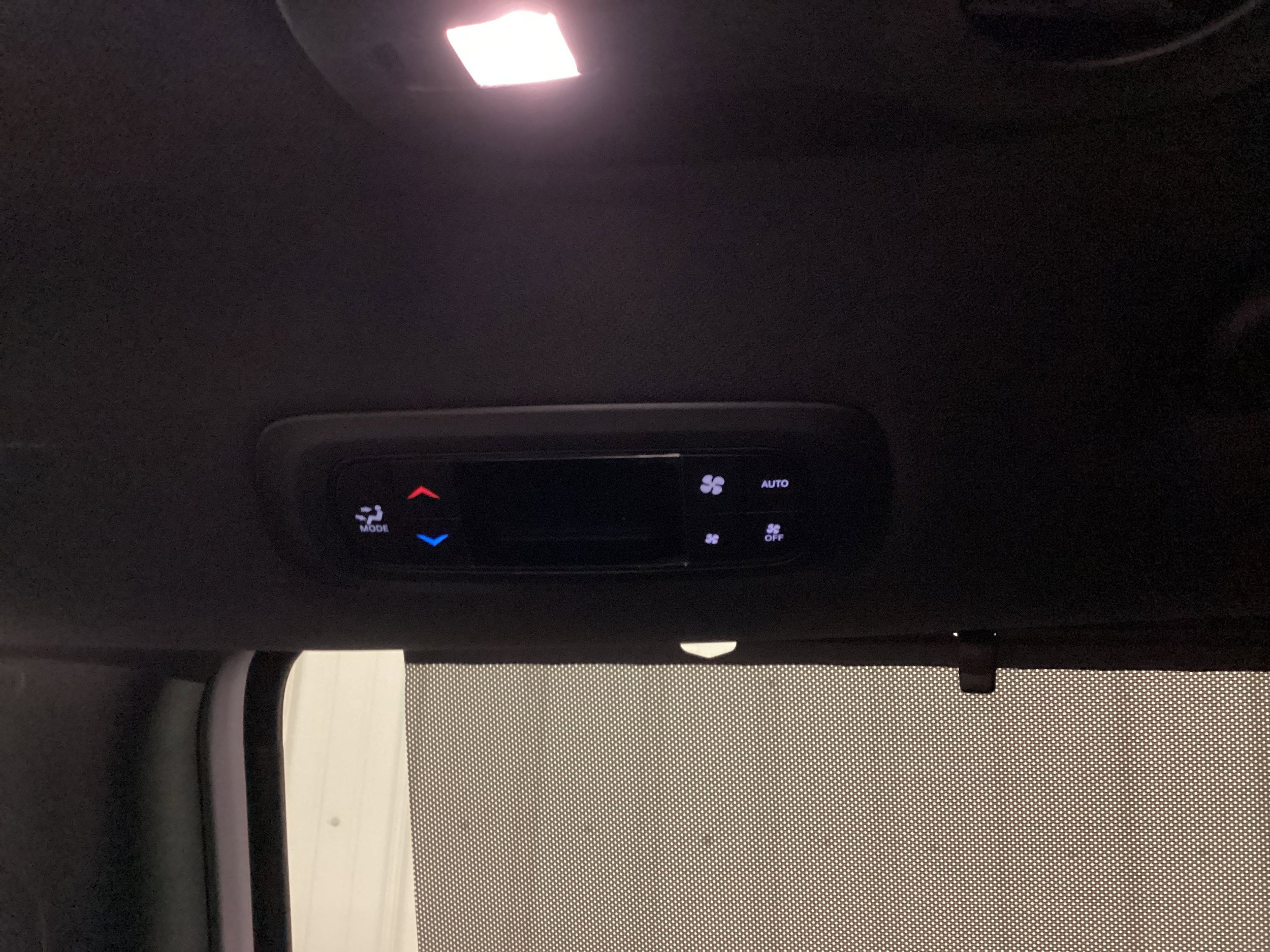 New 2026 Chrysler Pacifica Select AWD/4WD image 31