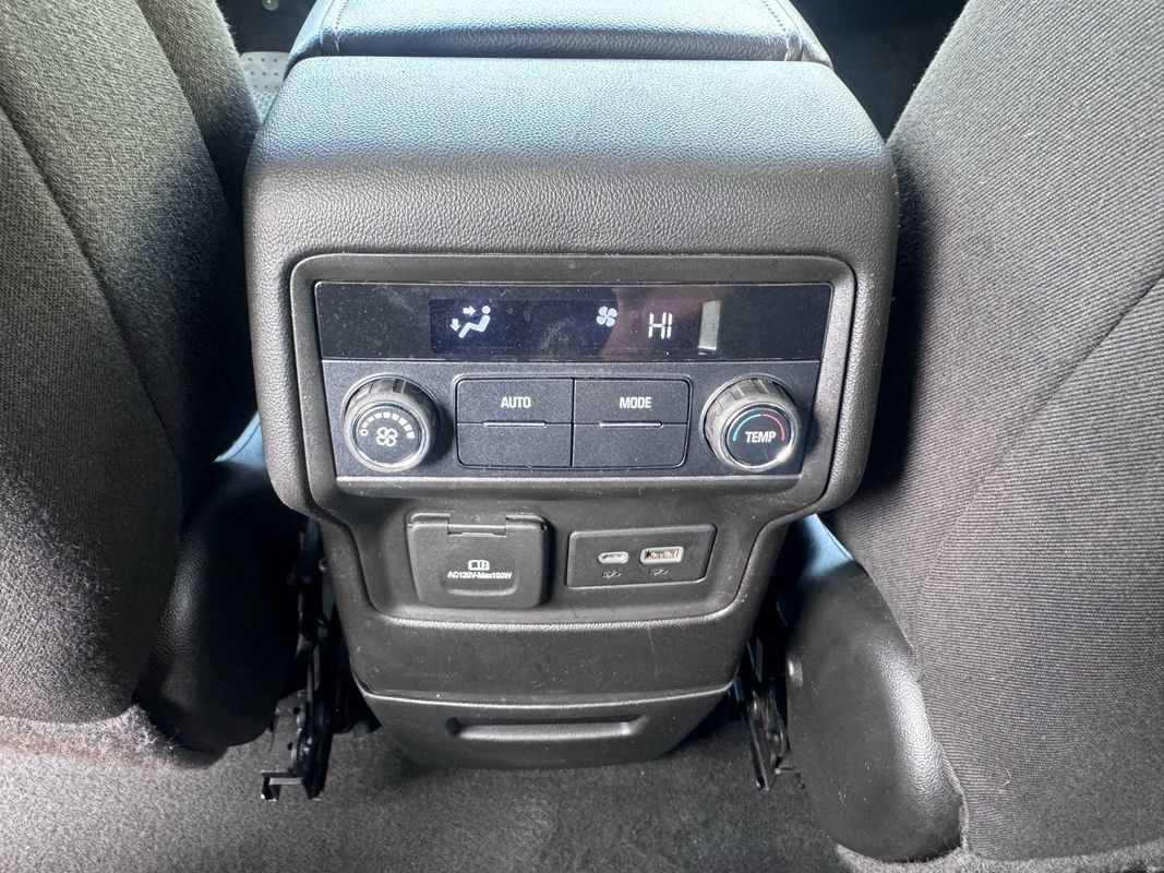 Used 2020 GMC Acadia SLE w/ Driver Convenience Package FWD image 35