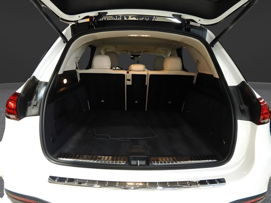 Used 2022 Mercedes-Benz GLE 350 4MATIC w/ AMG Line Exterior image 5