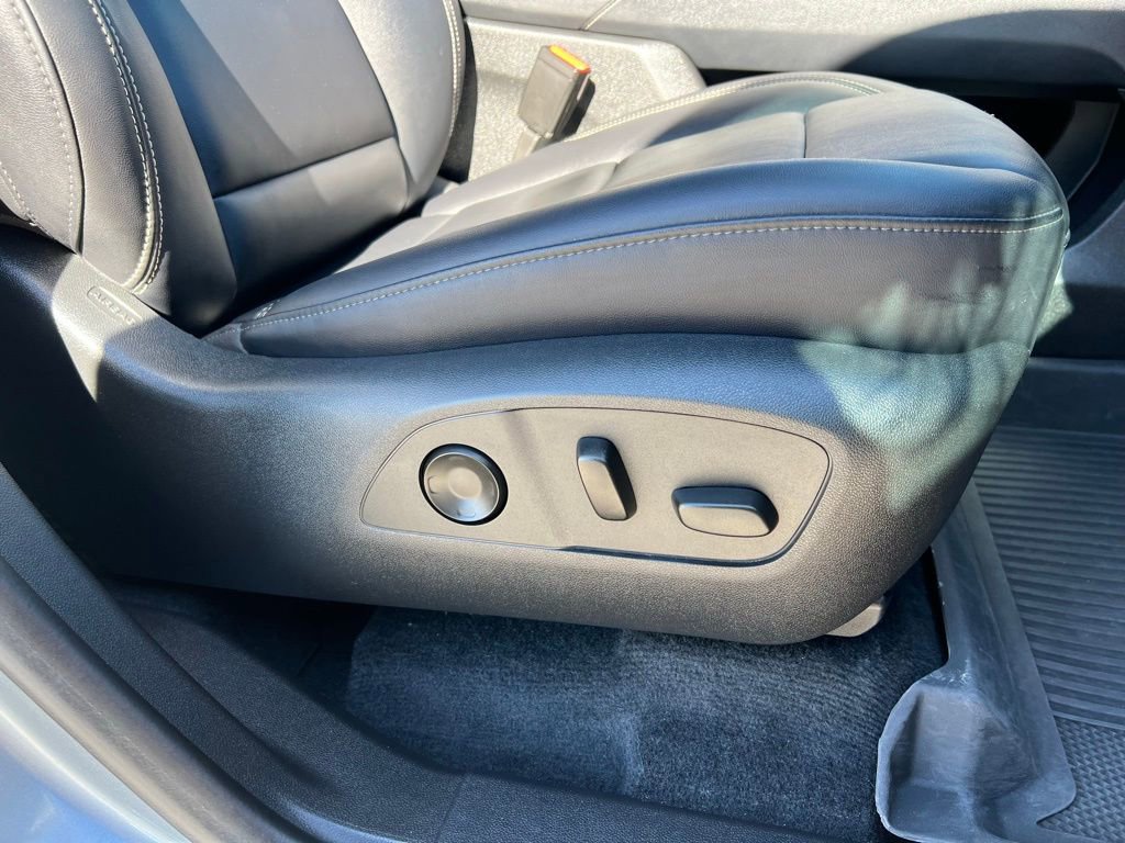 Used 2024 GMC Acadia Elevation w/ Luxury Package image 22