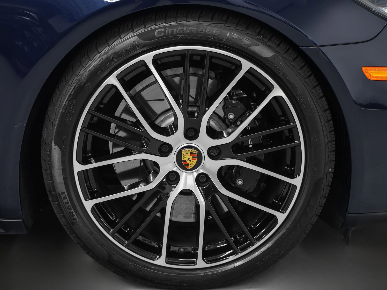 Used 2023 Porsche Panamera GTS image 18