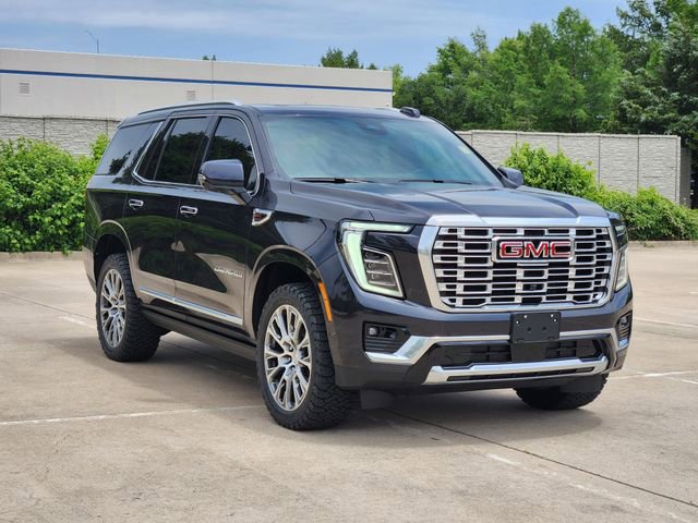 Used 2026 GMC Yukon Denali w/ Sun & Power Step Package AWD/4WD image 3