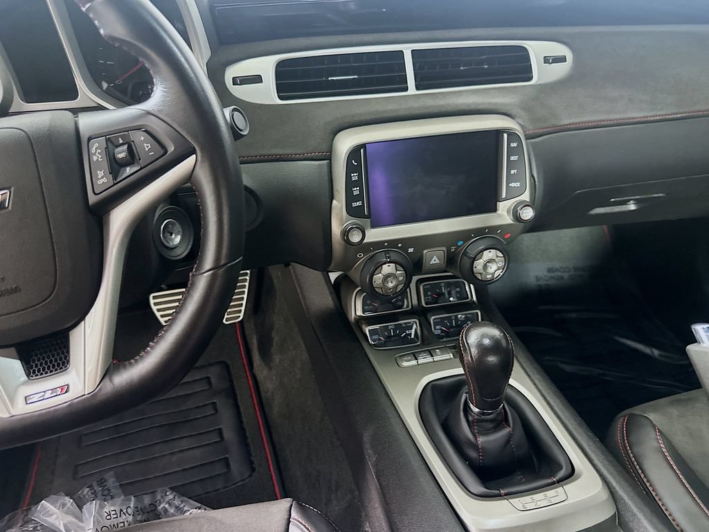 Used 2014 Chevrolet Camaro ZL1 RWD image 17