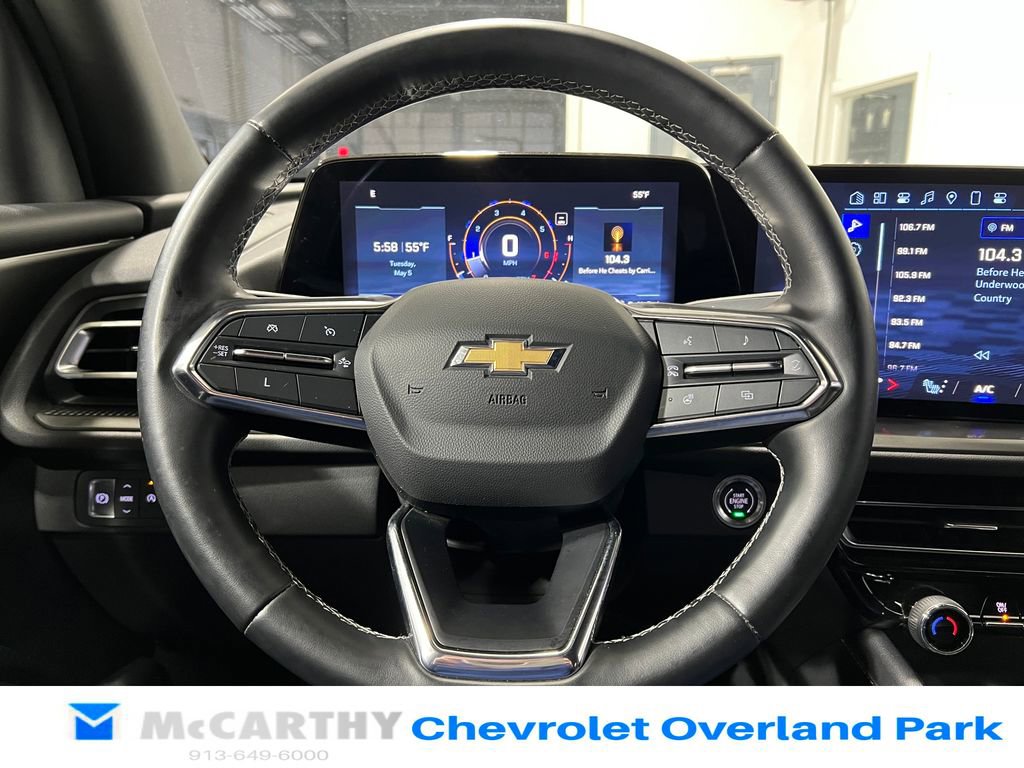 Used 2024 Chevrolet Traverse LT w/ LPO, Floor Liner Package FWD image 12
