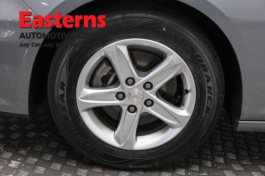 Used 2024 Chevrolet Malibu LS FWD image 31