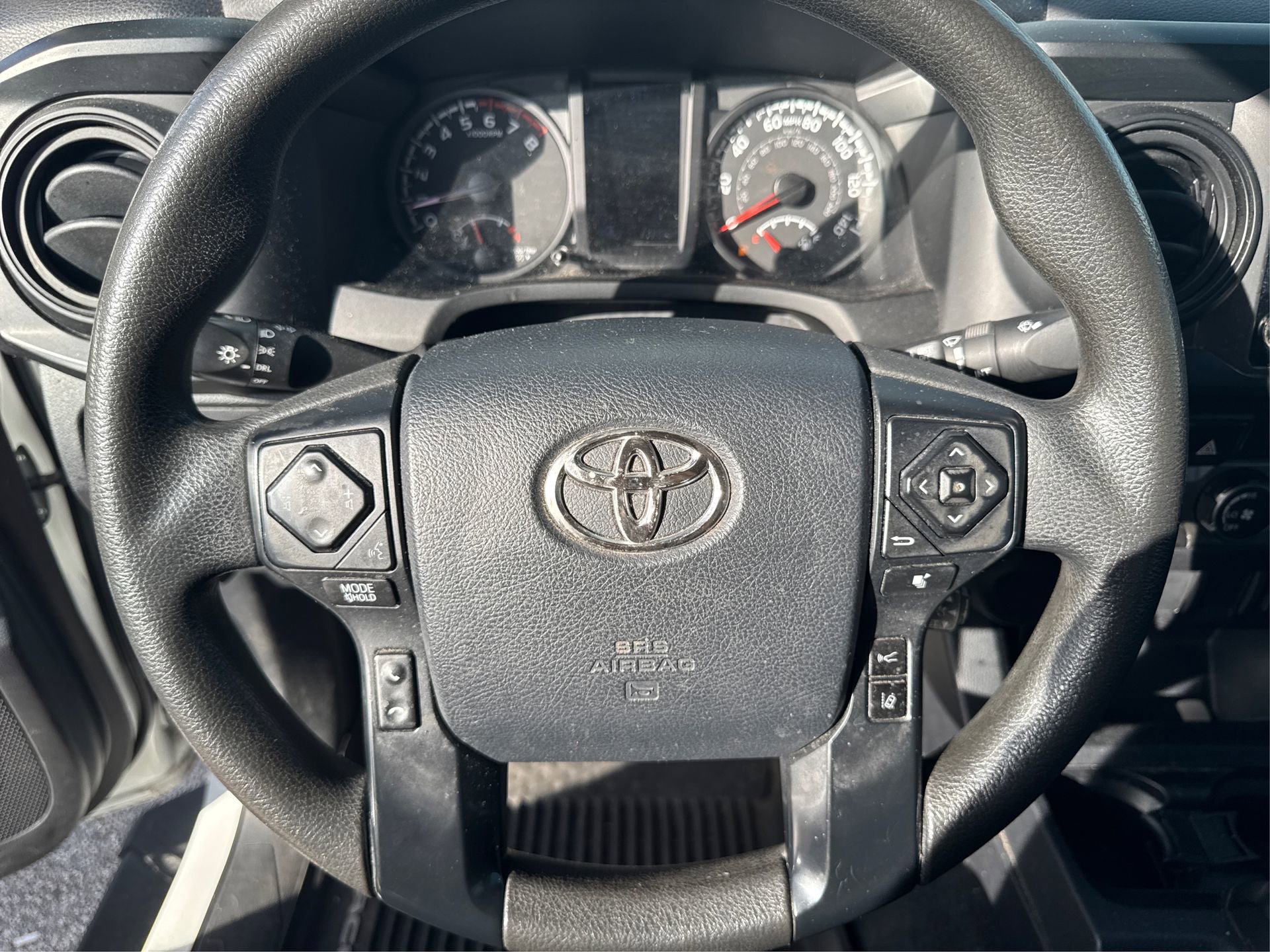 Used 2020 Toyota Tacoma SR image 22