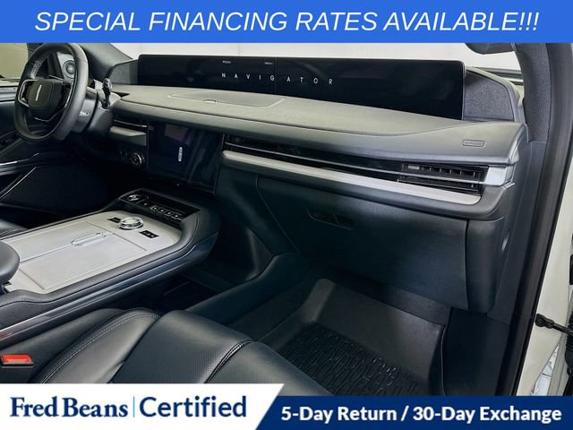 Certified 2025 Lincoln Navigator Reserve w/ Jet Appearance Package image 36