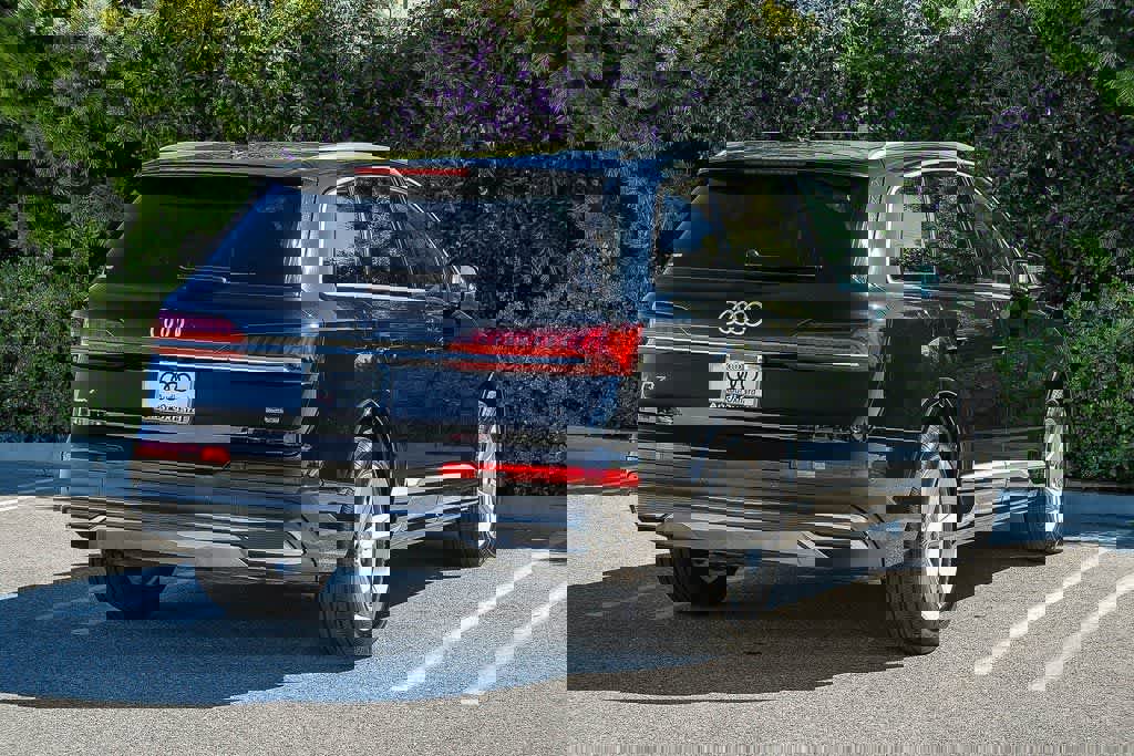 Used 2024 Audi Q7 Premium Plus image 4