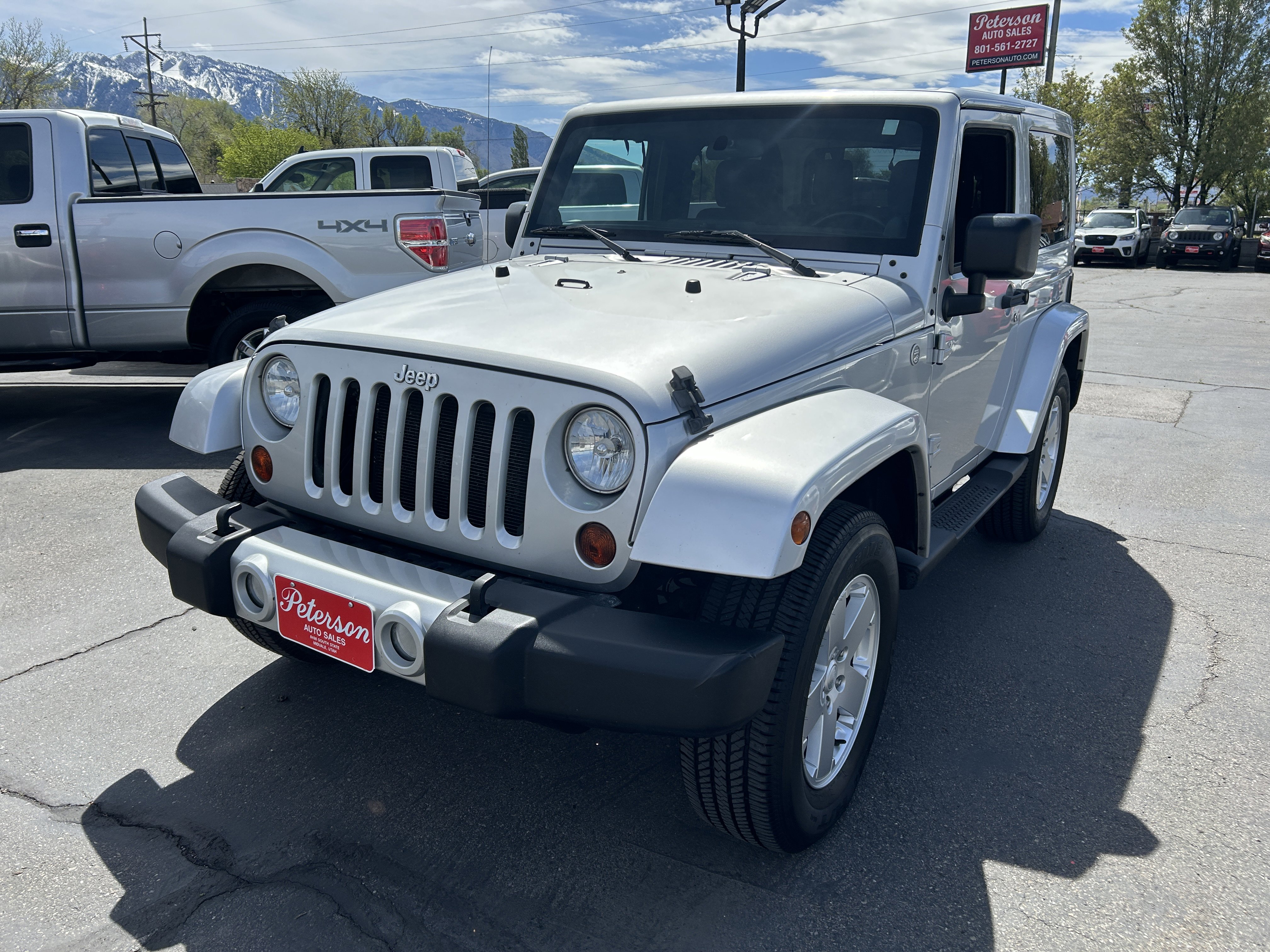 Used 2011 Jeep Wrangler Sahara w/ Connectivity Group image 3