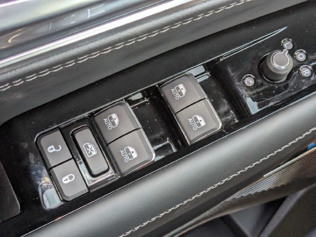 New 2026 Jeep Grand Wagoneer Summit w/ Premium Group III AWD/4WD image 24