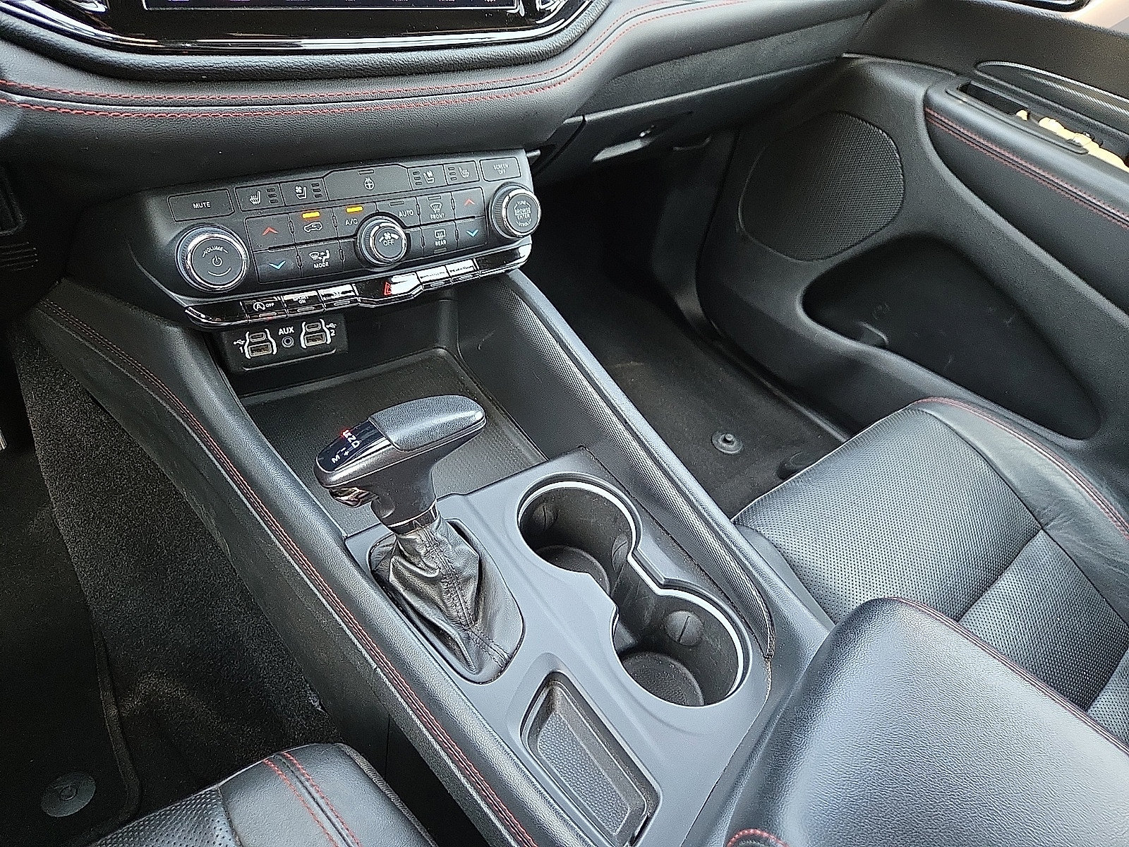 Used 2024 Dodge Durango GT AWD/4WD image 25