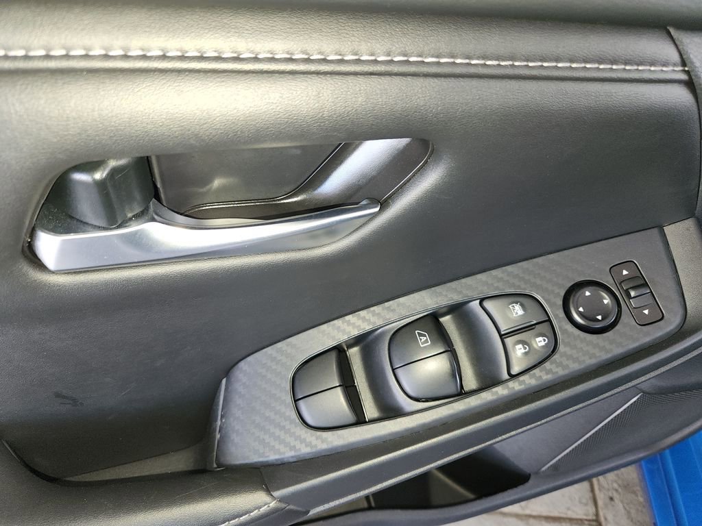 Used 2025 Nissan Sentra SV FWD image 28