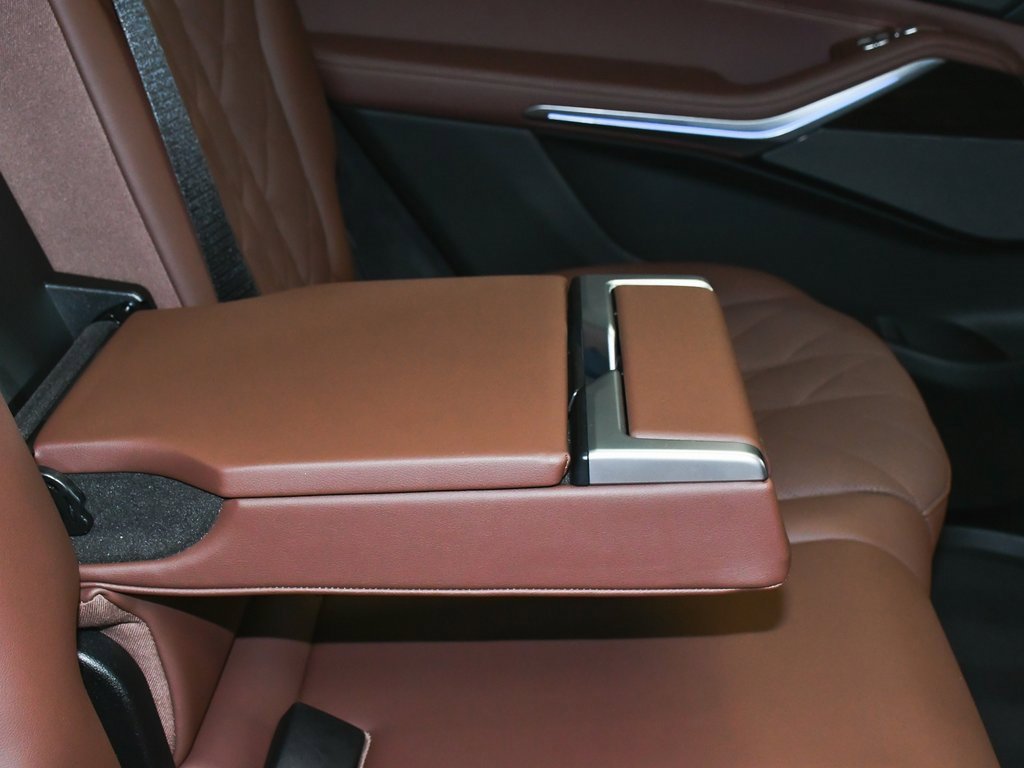 Used 2026 BMW X7 xDrive40i image 69