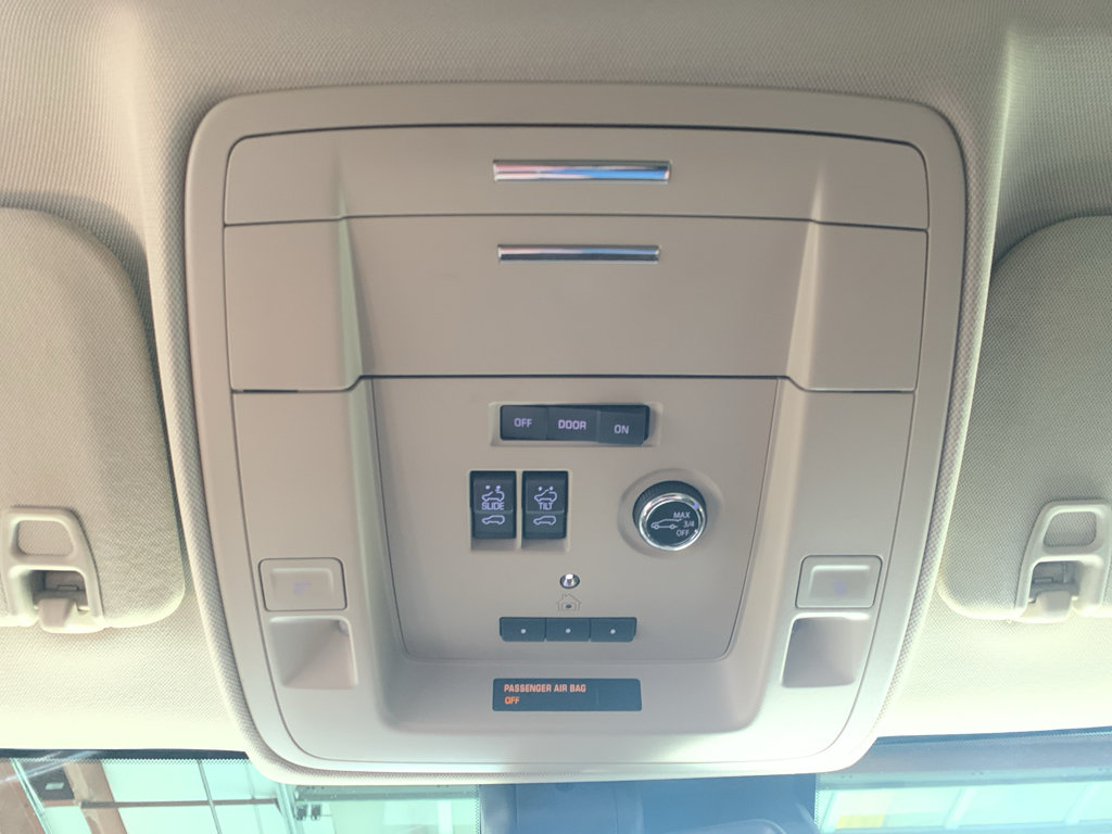 Used 2020 GMC Yukon Denali w/ Open Road Package AWD/4WD image 29