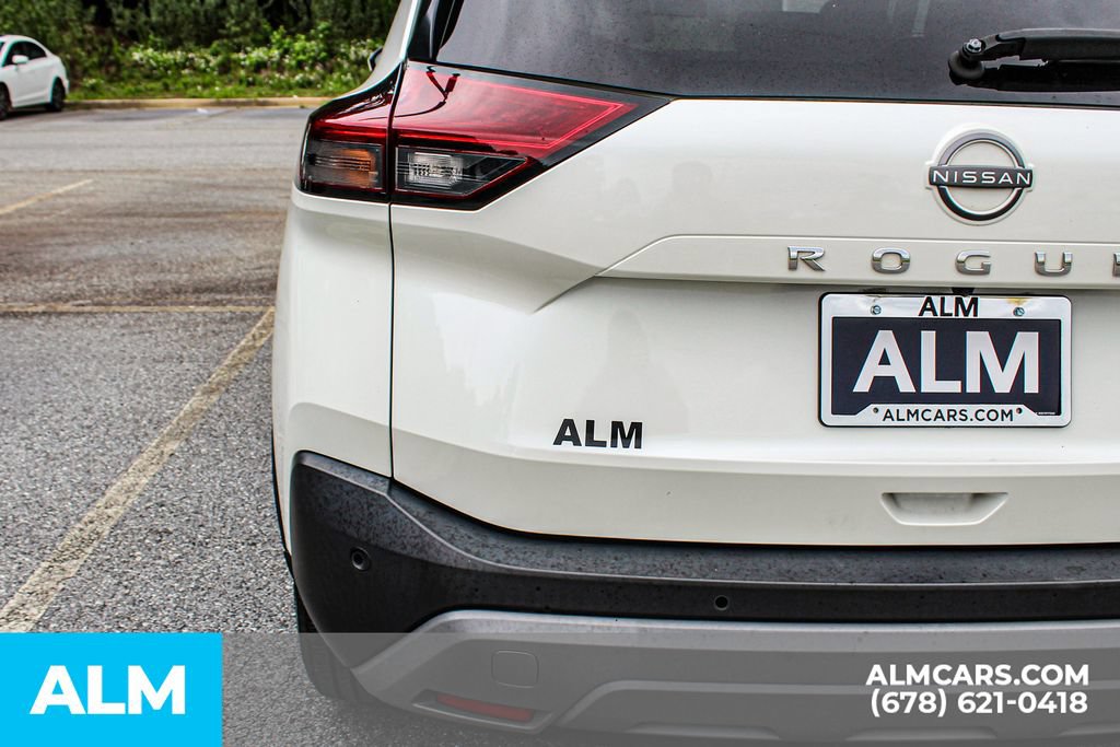 Used 2023 Nissan Rogue SV AWD/4WD image 11