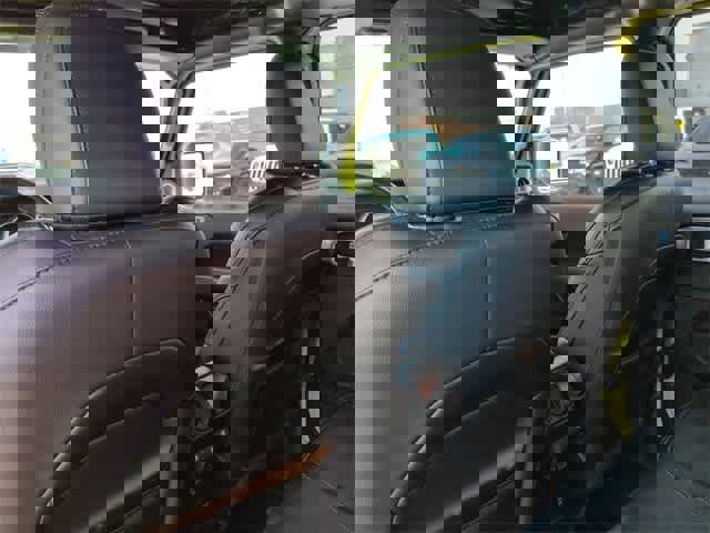 Used 2023 Jeep Wrangler Sahara w/ Cold Weather Group image 20