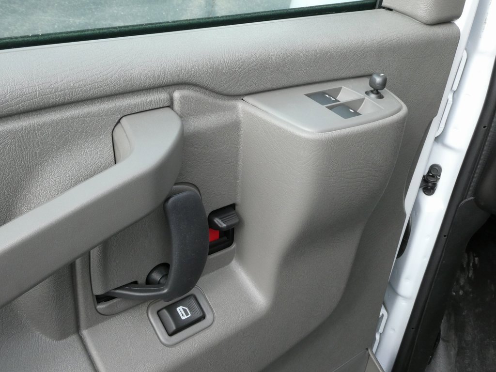 New 2025 GMC Savana 3500 w/ Power Convenience Package image 29