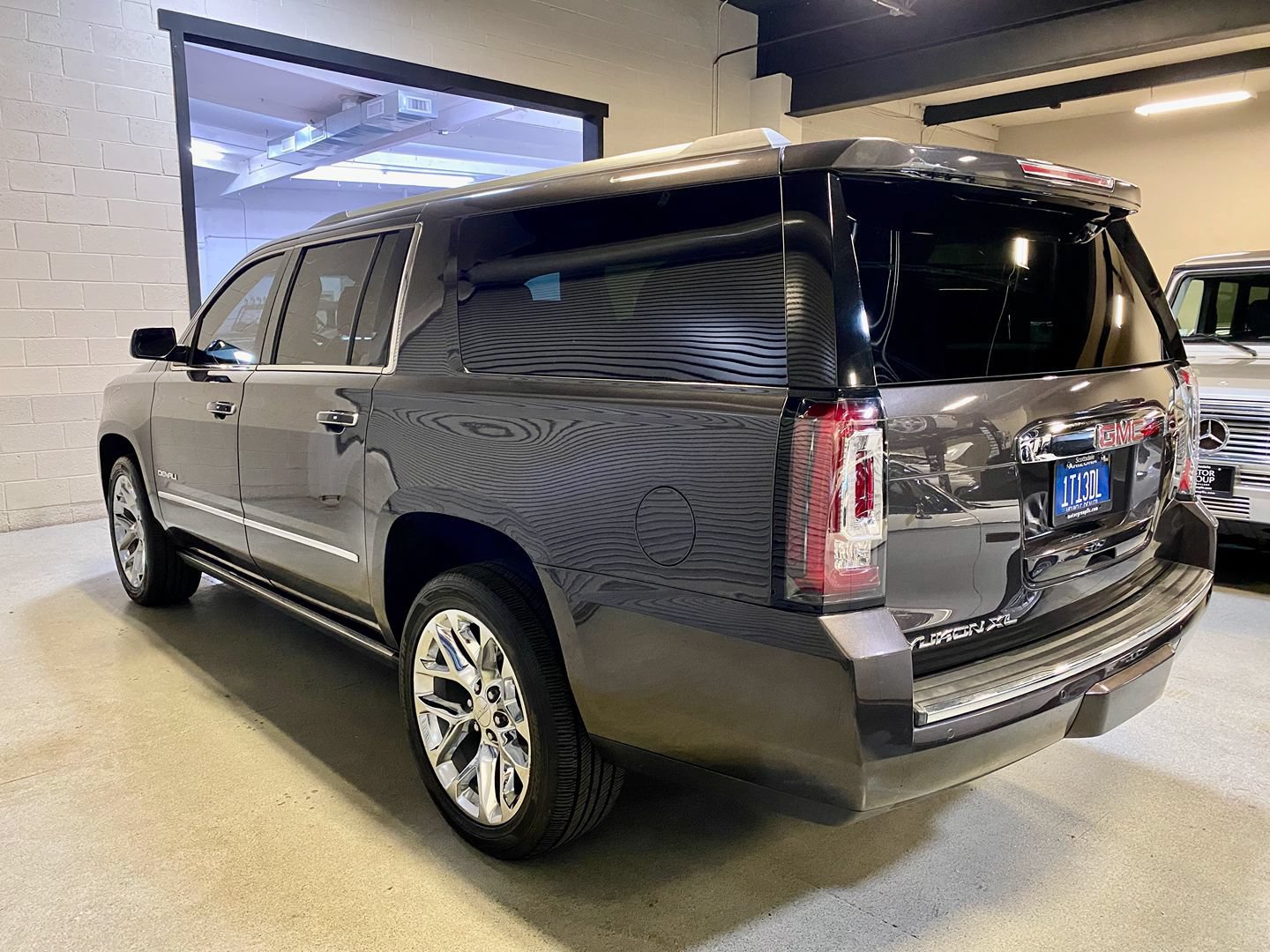Used 2017 GMC Yukon XL Denali w/ Open Road Package RWD image 7