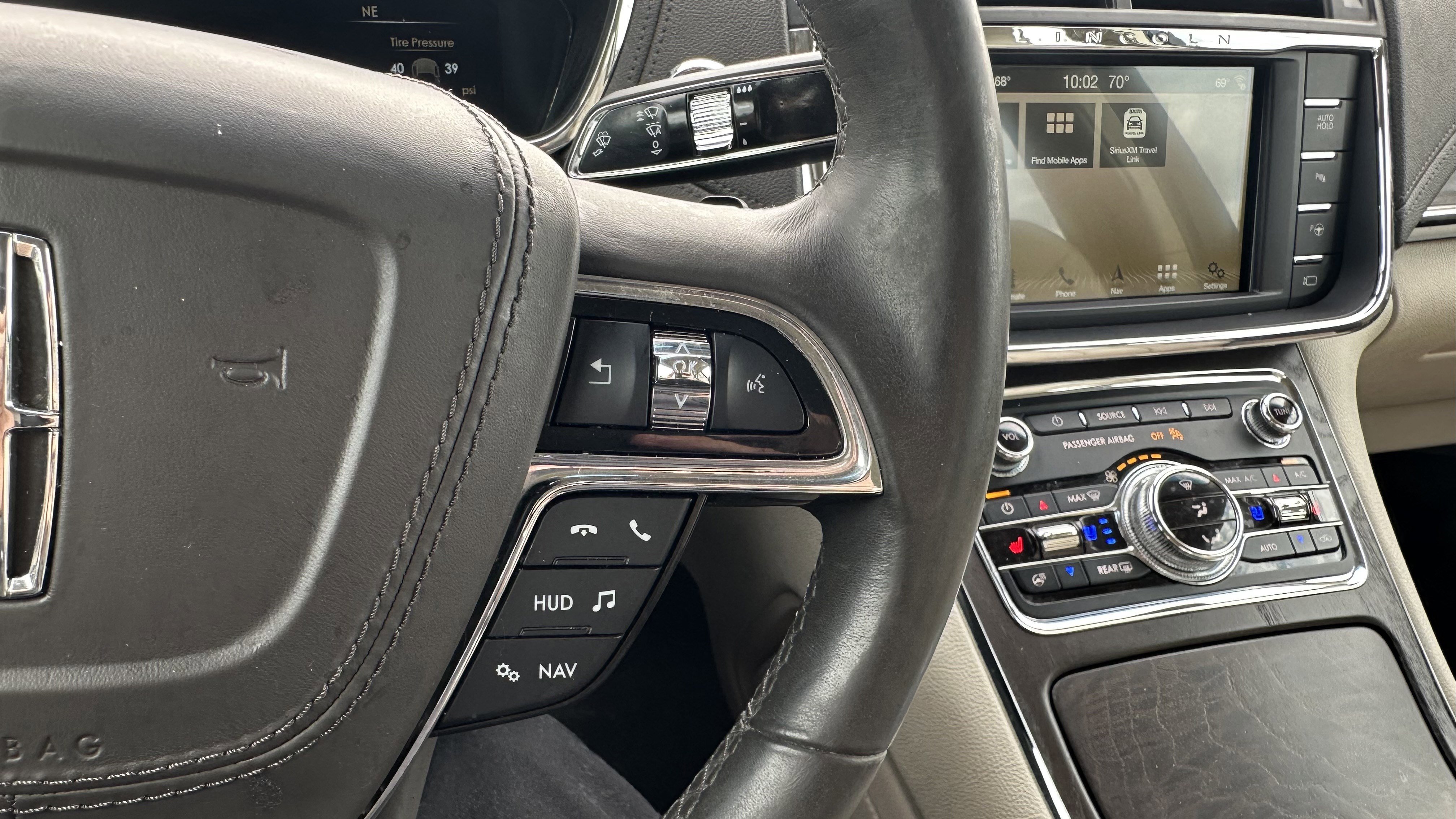 Used 2018 Lincoln Continental Reserve AWD/4WD image 21