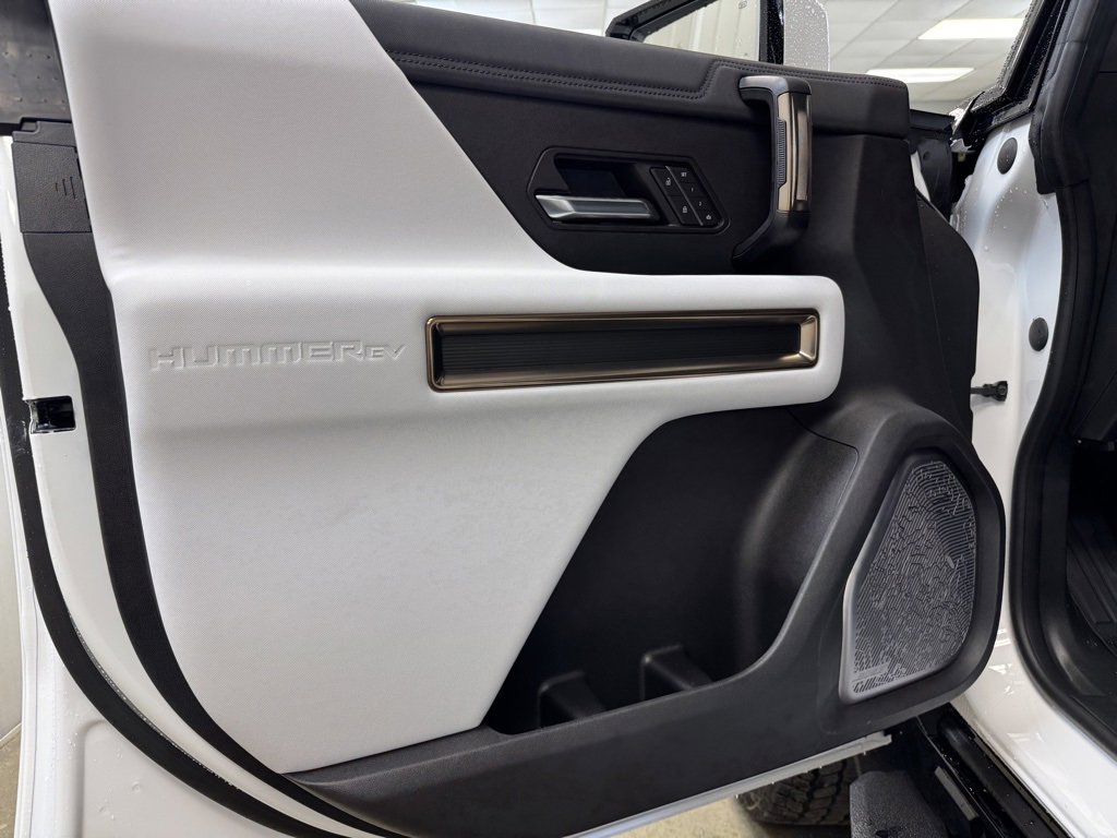 New 2025 GMC Hummer EV 2X image 8