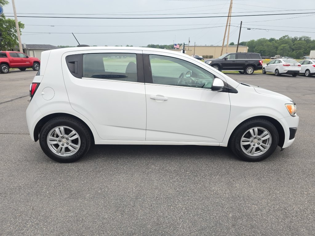 Used 2016 Chevrolet Sonic LT FWD image 5