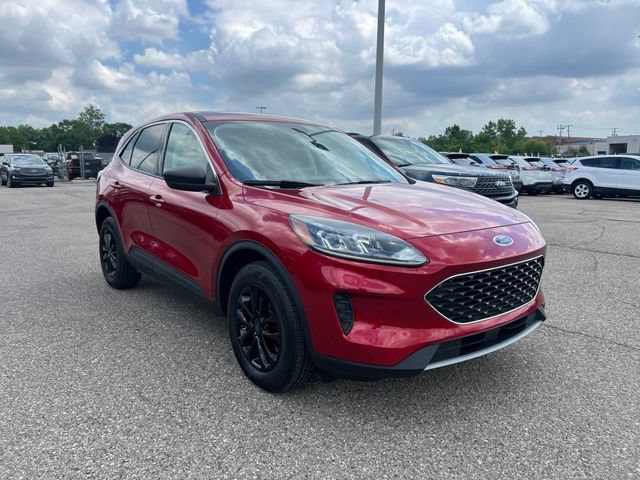 Certified 2022 Ford Escape SE w/ Convenience Package AWD/4WD image 3