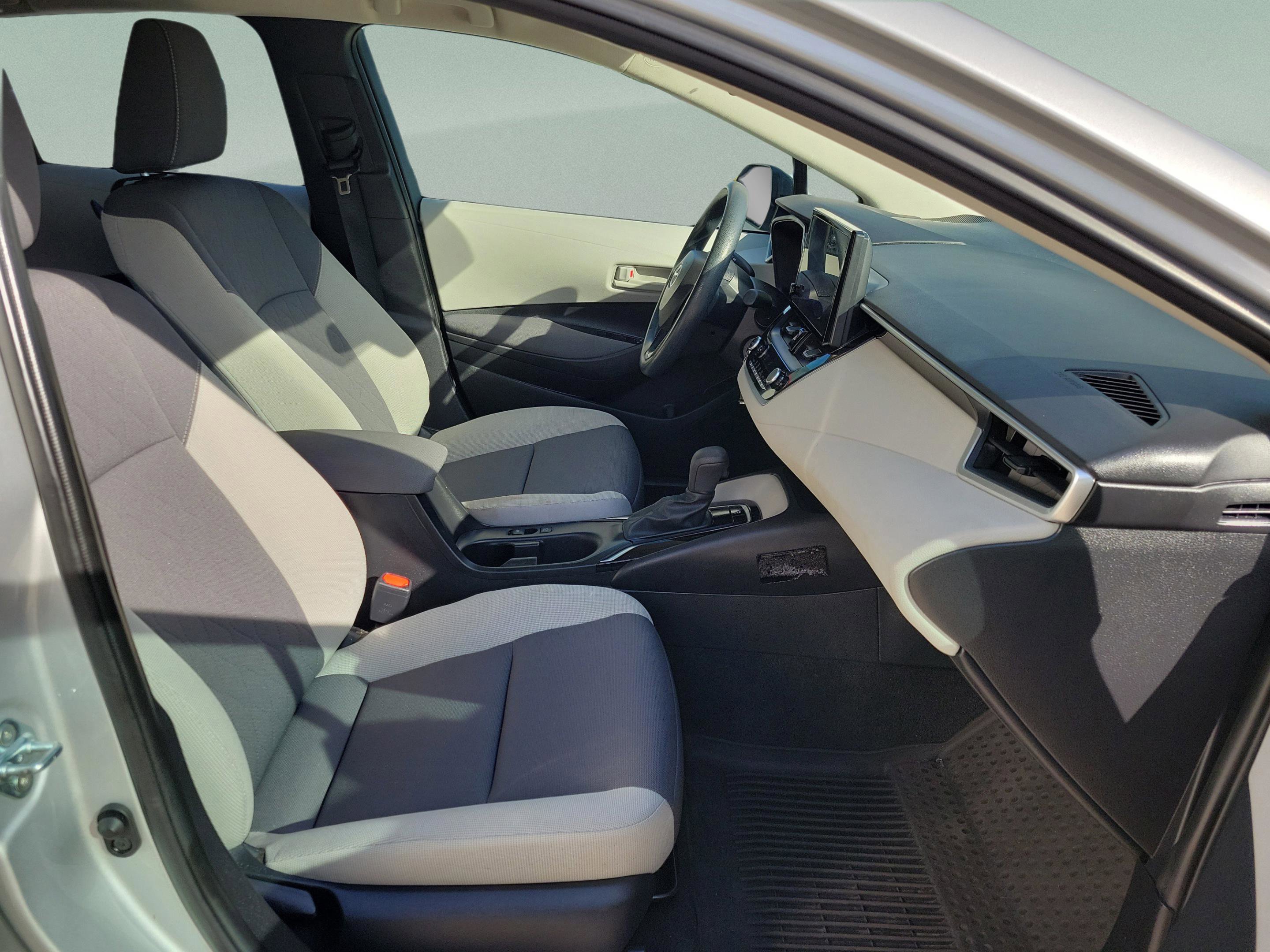 Used 2023 Toyota Corolla LE FWD image 8