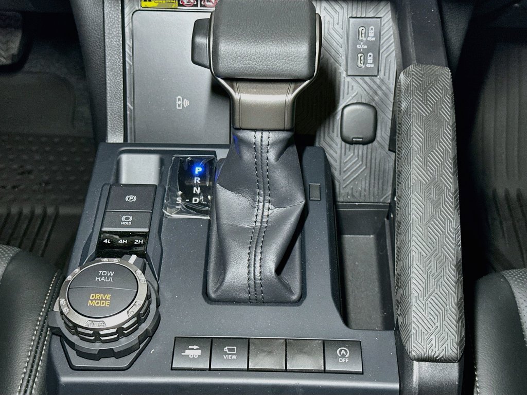 New 2026 Toyota Tacoma Limited AWD/4WD image 11