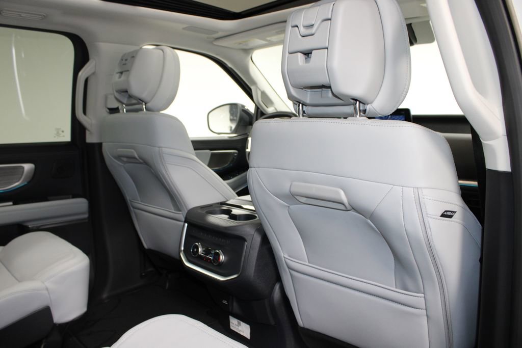 New 2026 Ford Expedition Platinum image 34