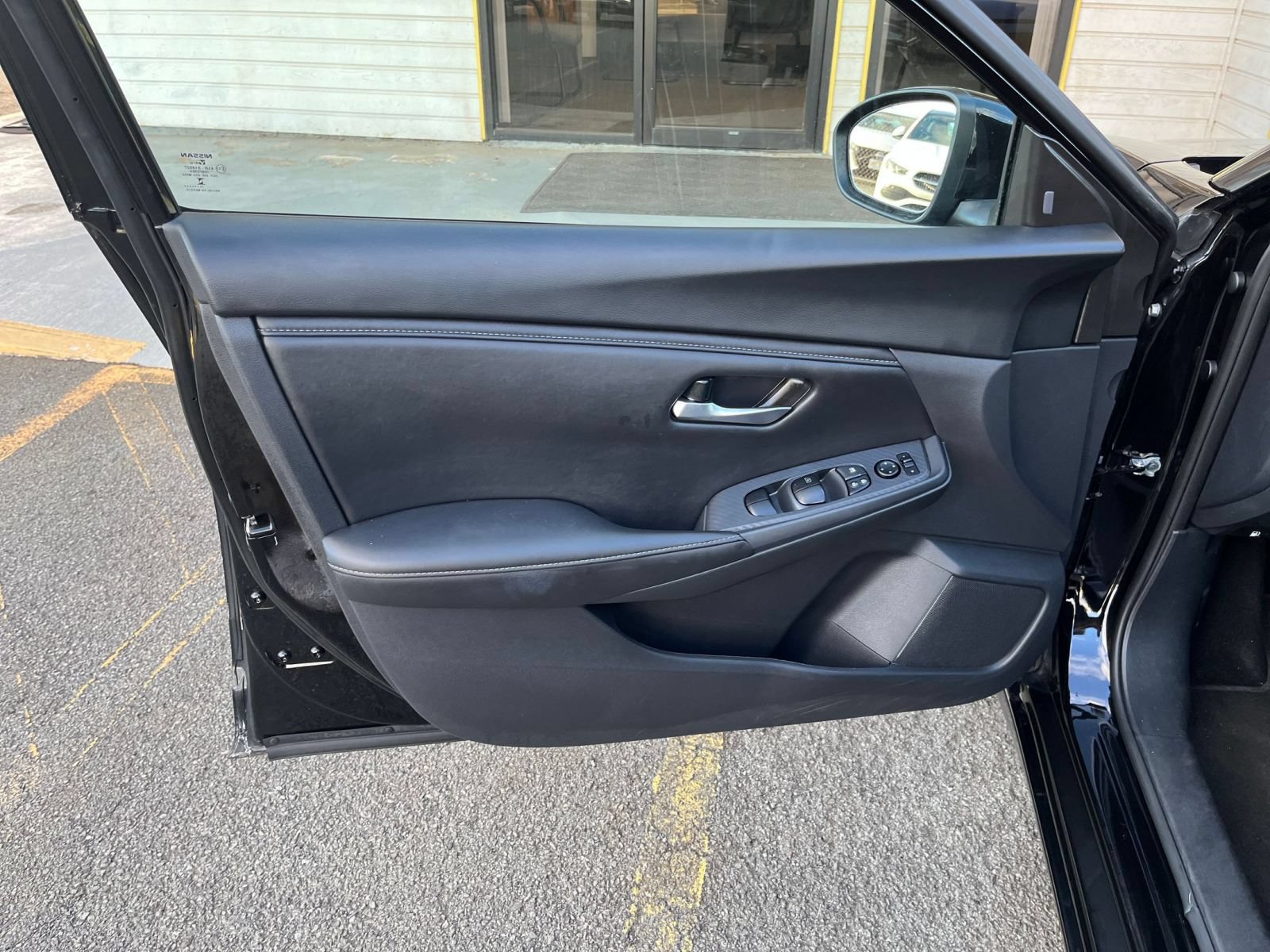 Used 2025 Nissan Sentra SV FWD image 18